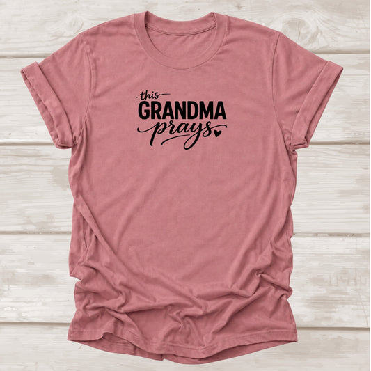 This Grandma Prays faith t-shirt with script graphic in mauve – BEE Grace-full